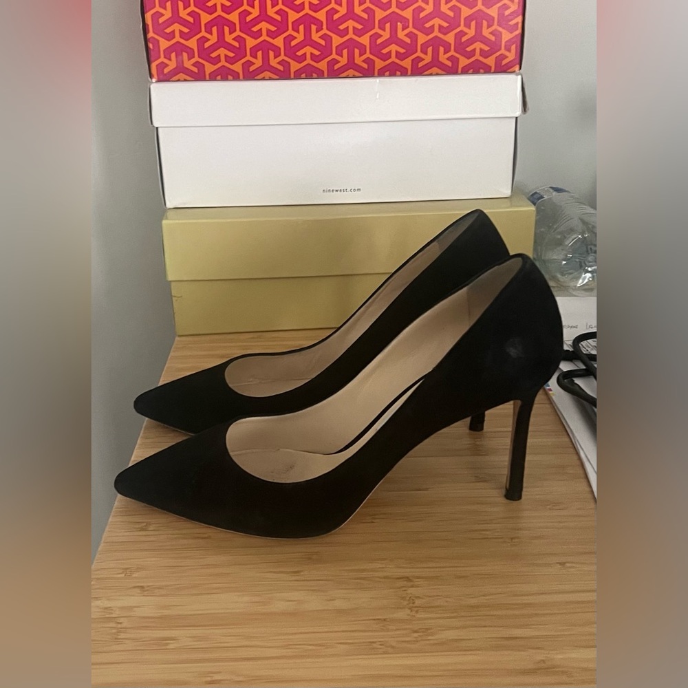 JIMMY CHOO Romy 85 Suede Pumps - Picture 6 of 8